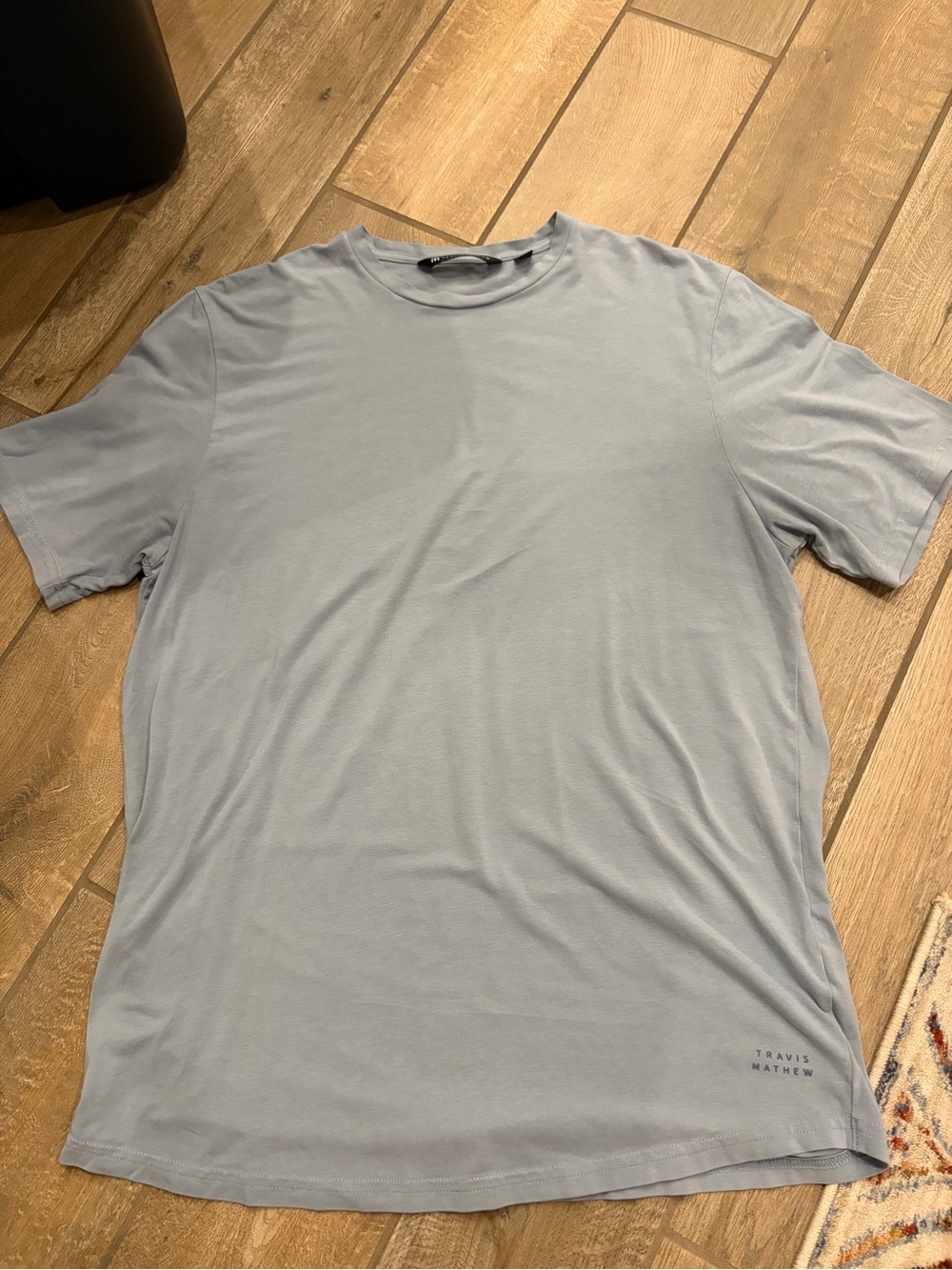 Travis Mathew mens light blue t-shirt large